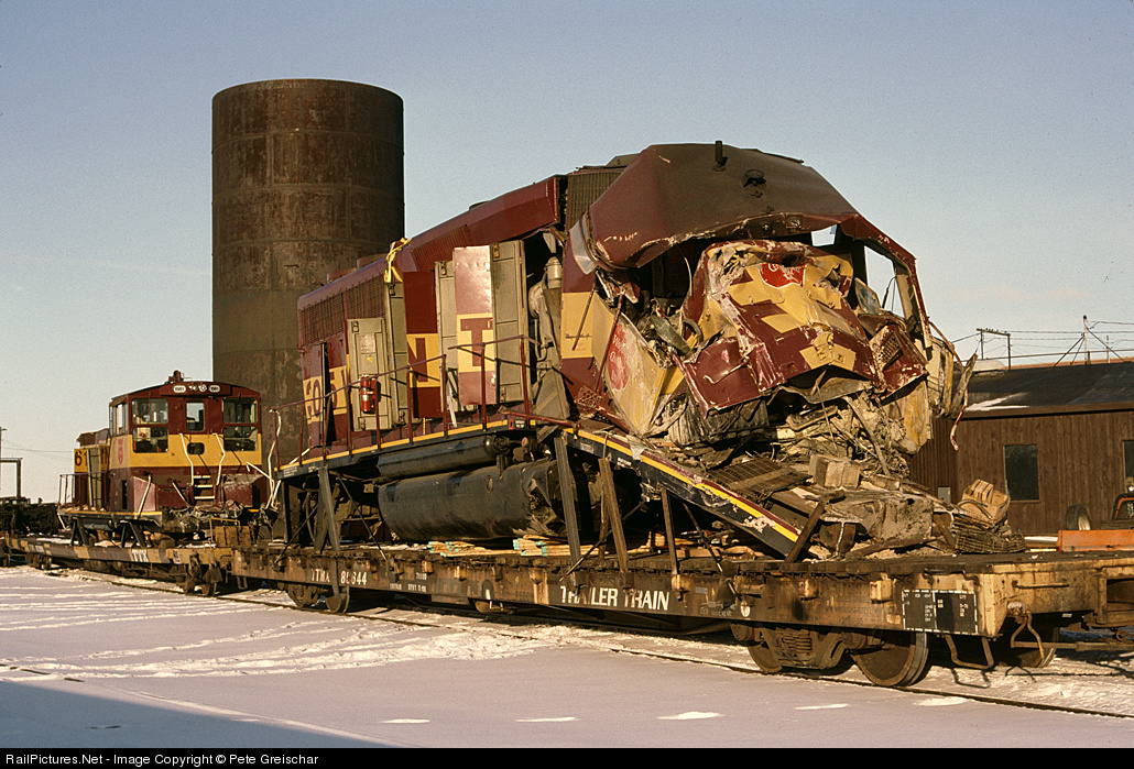 wisconsin central train gp40 wc railpictures abandoned railroad du lac fond trains emd locomotive railway rail pete crash station road