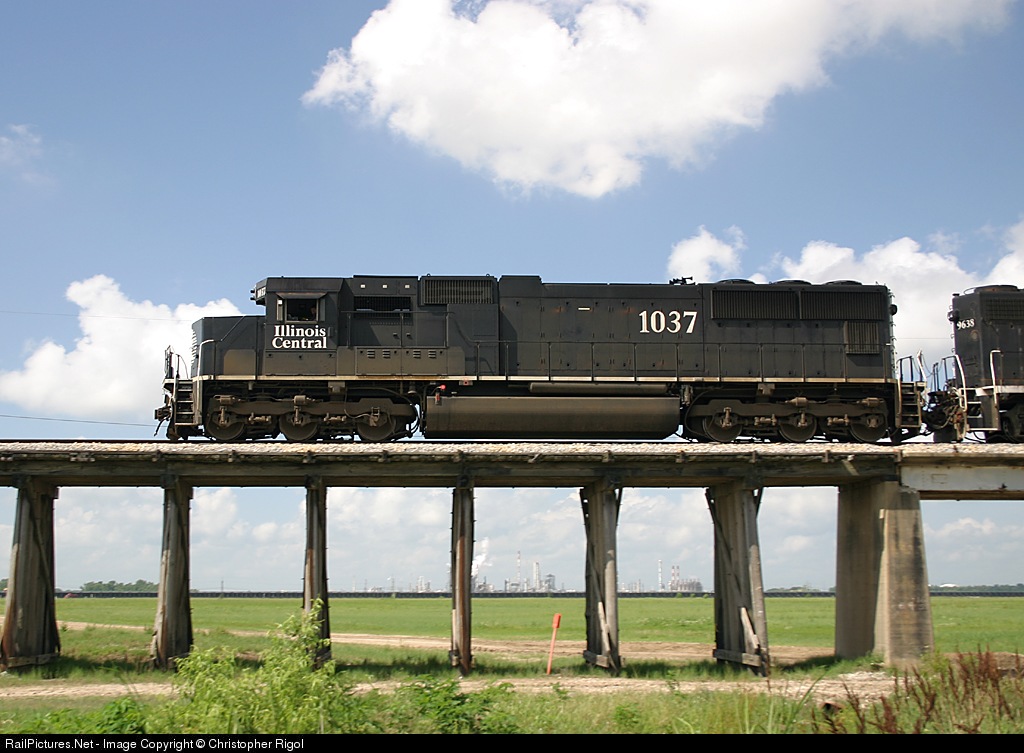 IC 1037 Canadian National Railway 