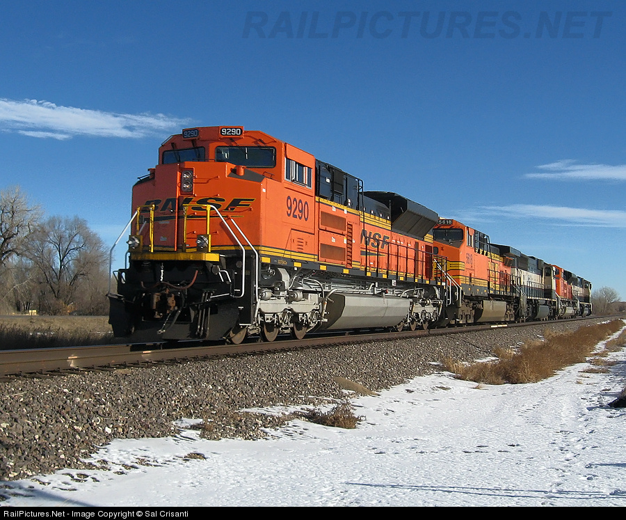 http://www.railpictures.net/images/d1/3/6/6/5366.1230226974.jpg