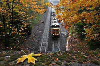 http://www.railpictures.net/images/d1/4/4/8/8448.1288107128.tb.jpg