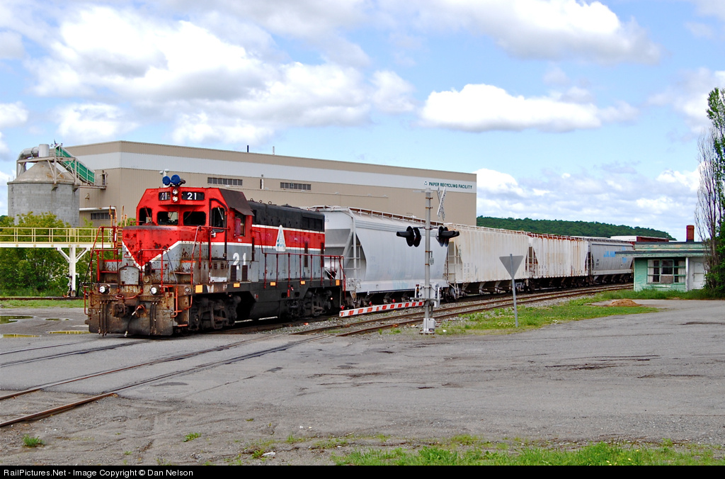 lac mgantic personals Lac-mégantic residents are divided over new rail route that would bypass the lac-mégantic has the support of the neighbouring municipalities of nantes and. lac mgantic personals Lac-mégantic residents are divided over new rail route that would bypass the lac-mégantic has the support of the neighbouring municipalities of nantes and.