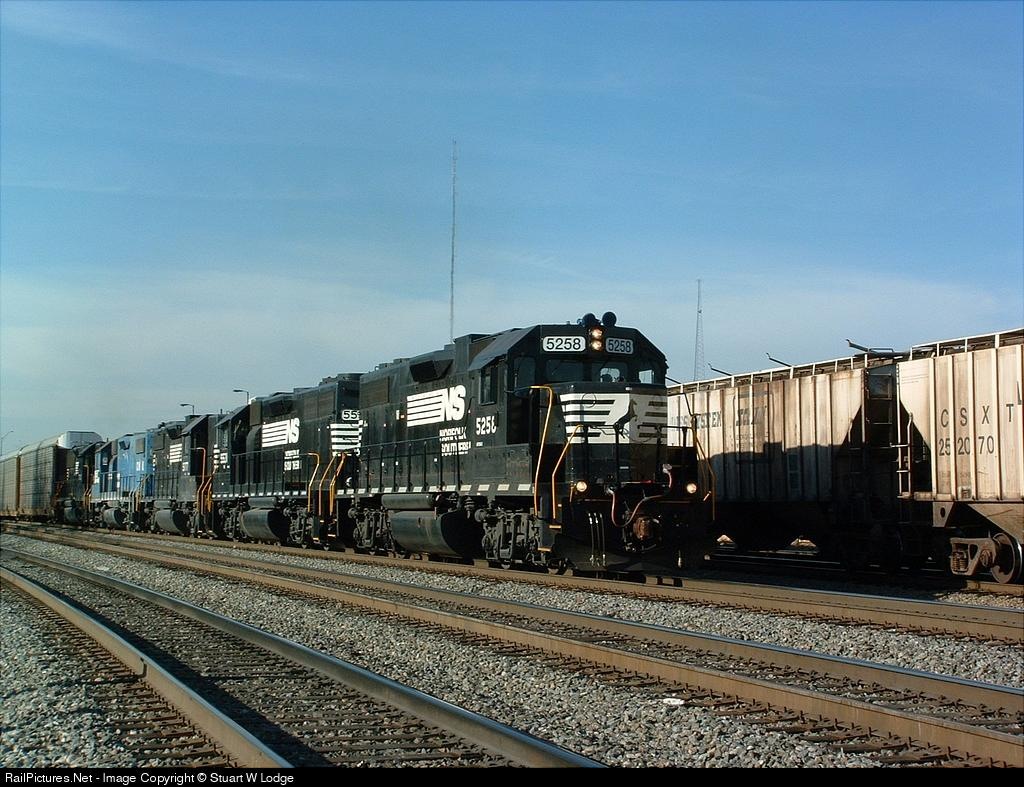 http://www.railpictures.net/images/d1/5/8/5/7585.1068945900.jpg