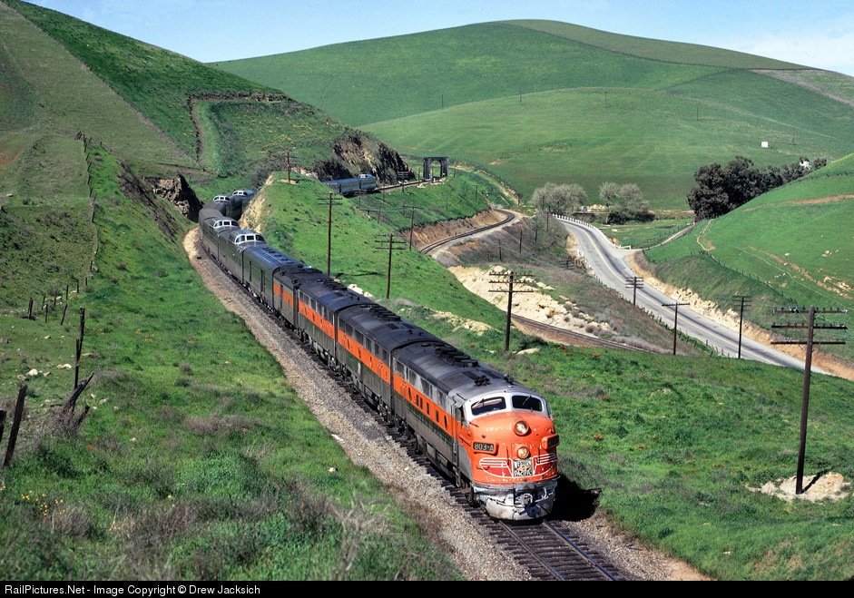 http://www.railpictures.net/images/d1/6/3/1/1631.1173740400.jpg