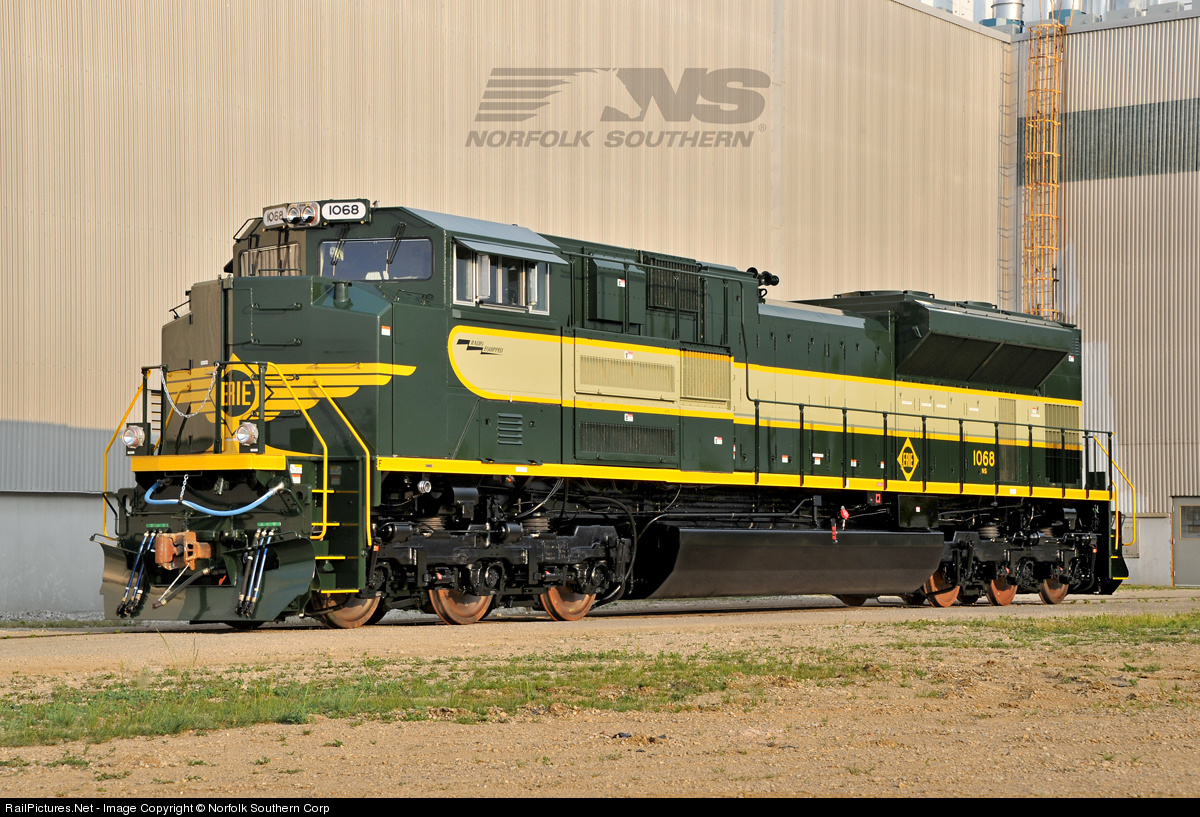 Net Photo: NS 1068 Norfolk Southern EMD SD70ACe at Muncie, Indiana by Norfolk Southern Corp