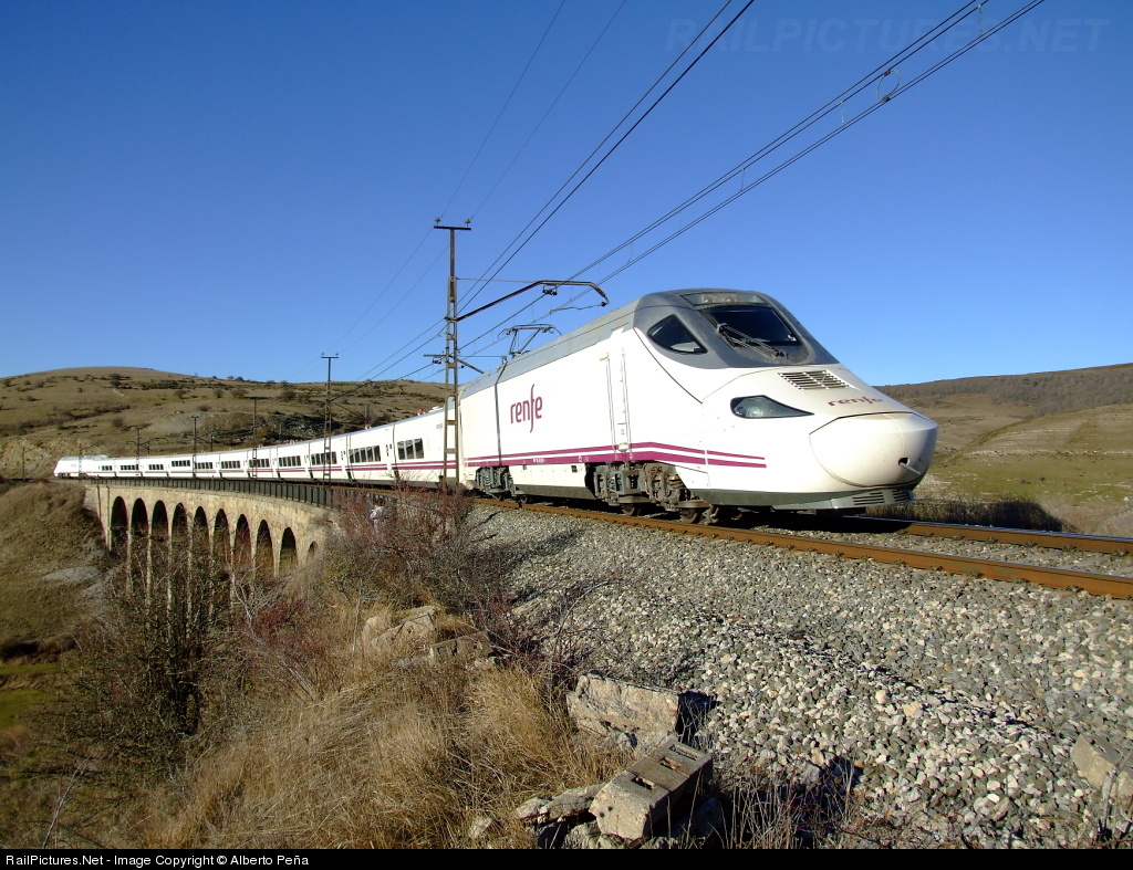 http://www.railpictures.net/images/d1/9/9/2/8992.1206140400.jpg
