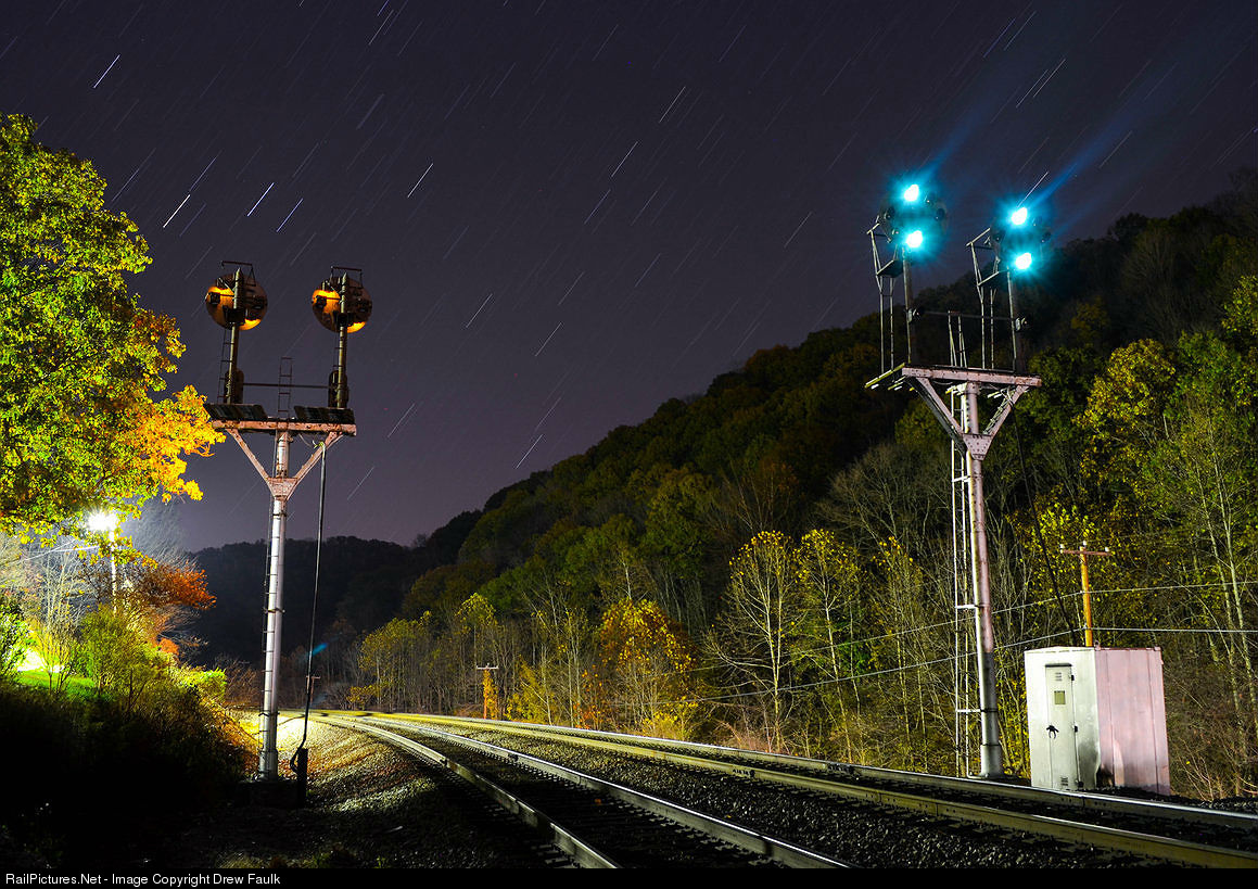 http://www.railpictures.net/viewphoto.php?id=504580&nseq=476