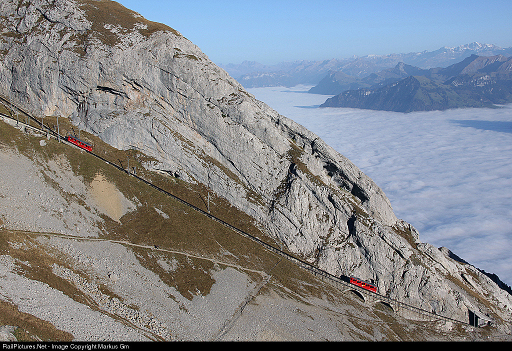 Tren cremallera Pilatus railway Alpnachstad Suiza Pilatus cogwheel train railway Alpnachstad Switzerland