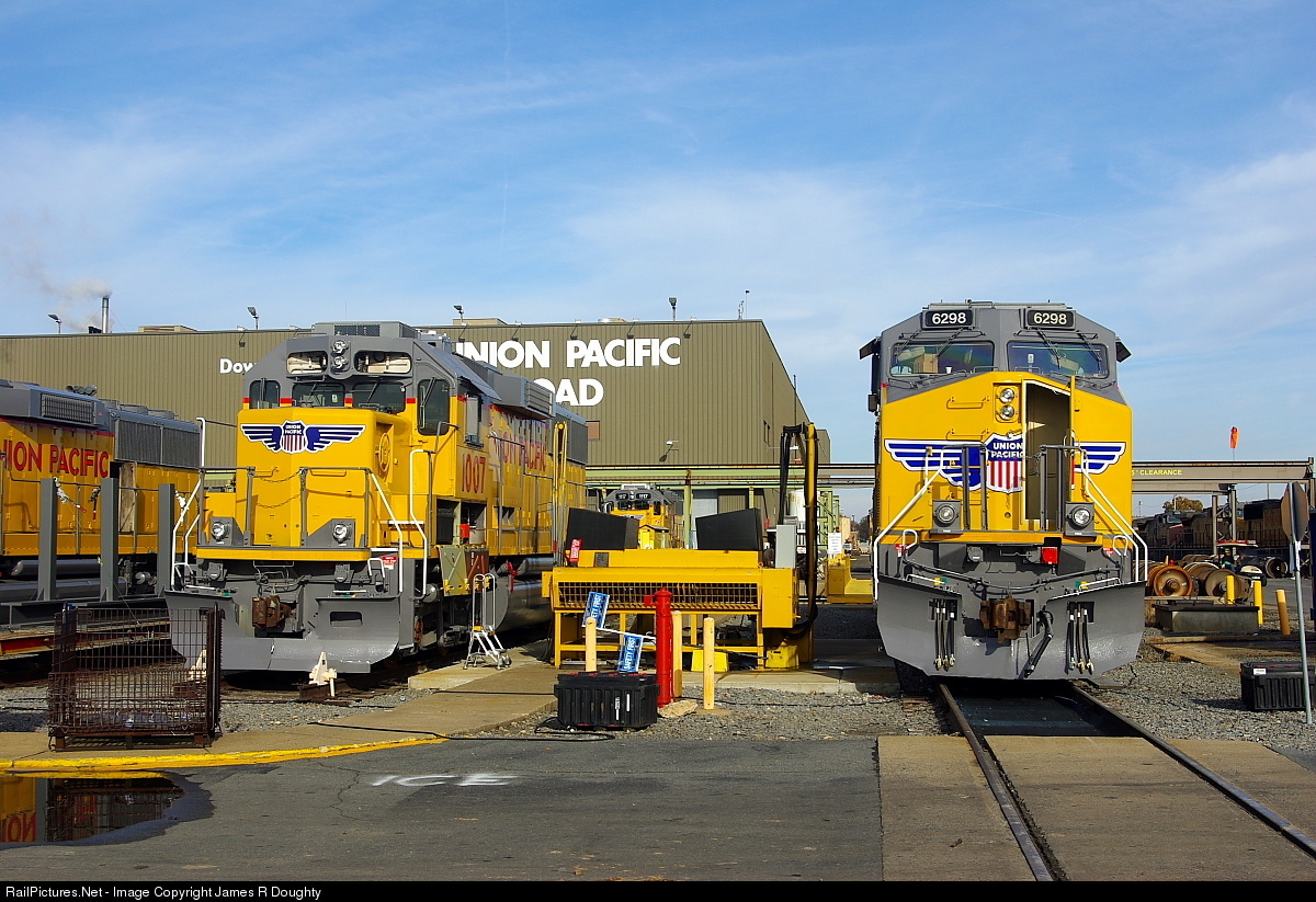 Net Photo UP 1117 6298 Union Pacific GE AC4400CW At Little Rock Arkansas By James R Doughty