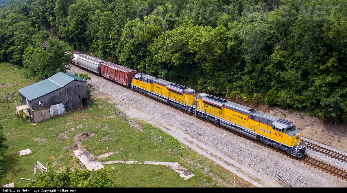 EMDX 1502 and 1503 Tier IV locomotives testing - Locomotives