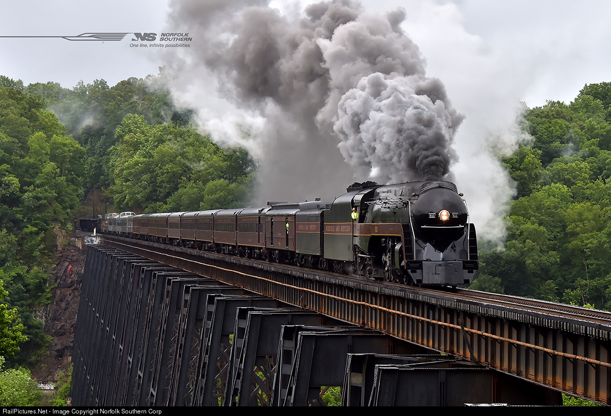 http://www.railpictures.net/images/d2/8/3/3/1833.1433356266.jpg