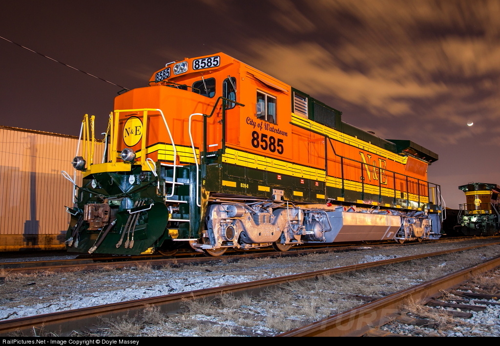 【R&B】Fi'ness RailPictures.Net Photo: NERR 8585 Nashville & Eastern