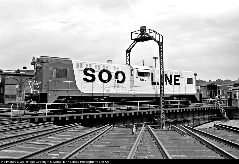 railroad line soo baldwin minnesota yard train minneapolis locomotive center turntable shoreham railpictures cab under 2000 duluth shore south hood