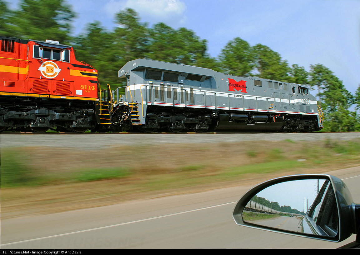 High quality photograph of Norfolk Southern GE ES44AC NS 8025 at Winnsboro