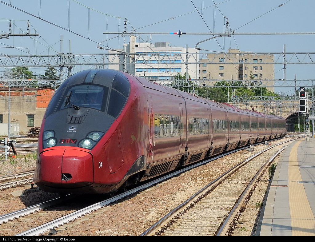 Italotreno. Скоростной поезд Италия Italo. Высокоскоростной поезд AGV 575 Italo. Итало поезда в Италии.