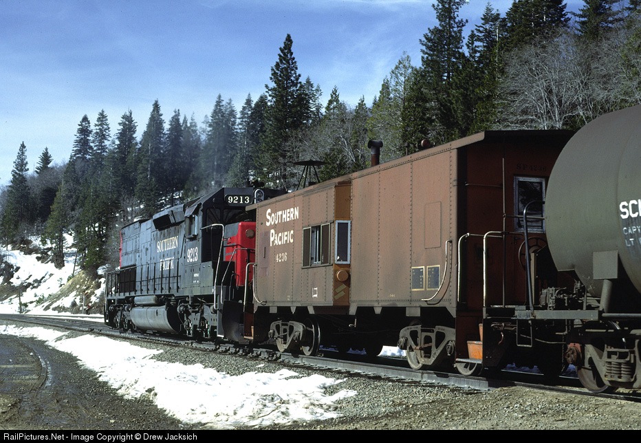RailPictures.Net Photo: SP 9213 Southern Pacific Railroad EMD SD45T-2 at Emigran