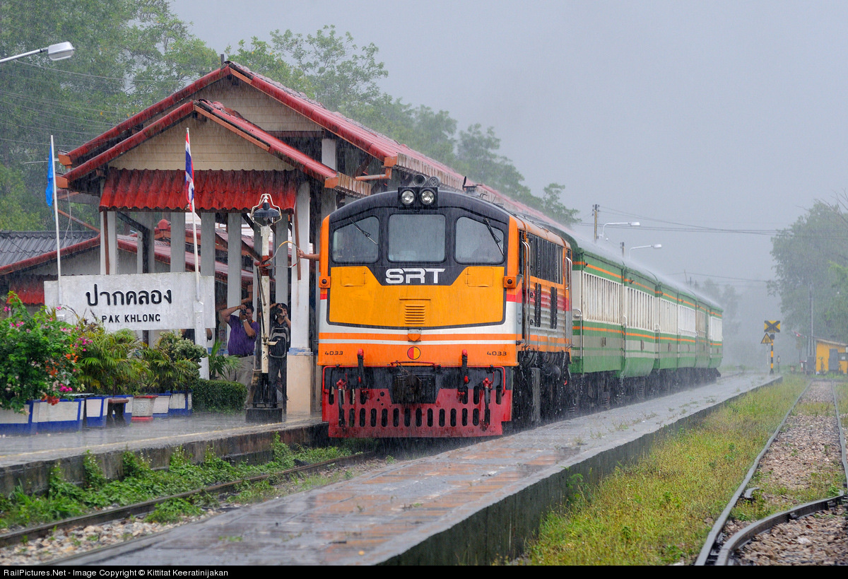 Photo: 4033 State Railway of Thailand GE UM12C at  Phatthalung, Thailand by Kittitat Keeratinijakan