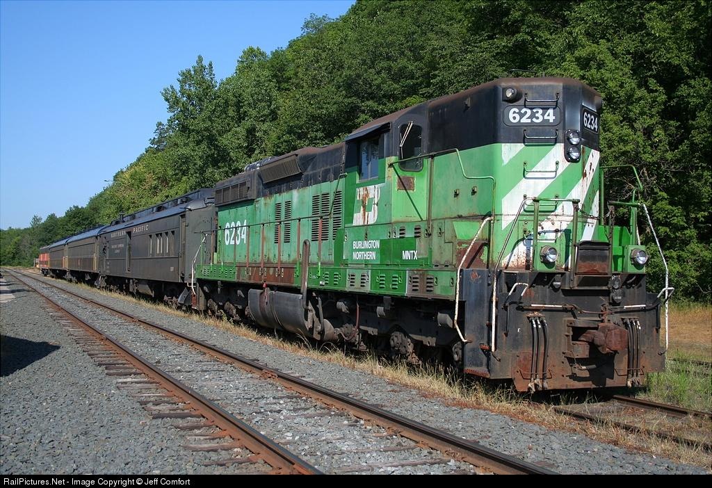 RailPictures.Net Photo: MNTX 6234 Burlington Northern Railroad EMD