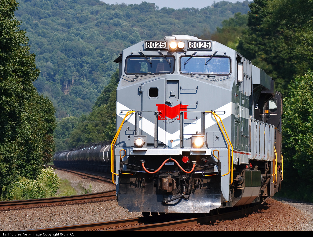 railroad,rail,photos,pictures,photographs,Norfolk Southern,GE ES44AC,NS 802...