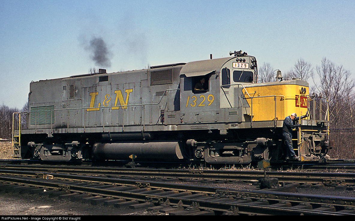 RailPictures.Net Photo: L&N 1329 Louisville & Nashville Alco