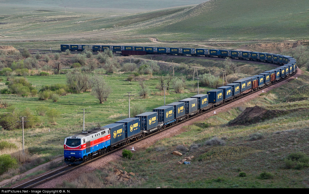 Семей железная дорога. Железная дорога Казахстан. Поезда Казахстана. Казахские поезда. Шу (станция).
