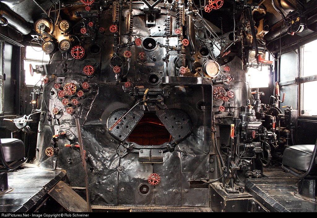 RailGiants Train Museum Union Pacific Big Boy #4014 Back Head Steam locomotive, 