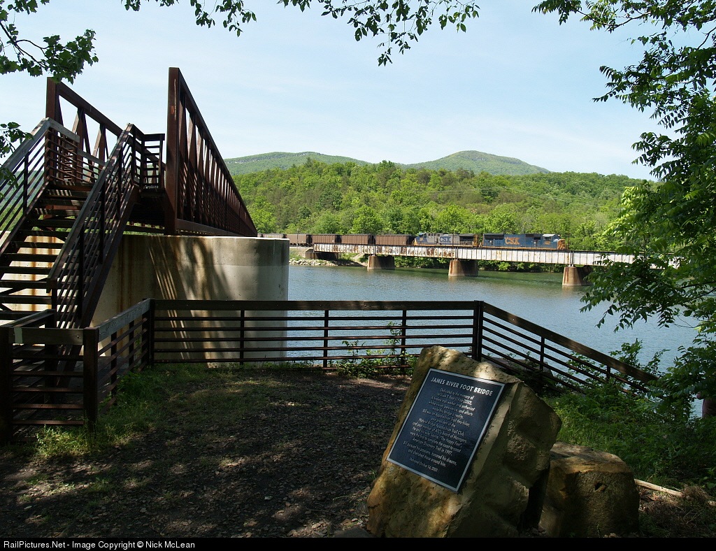 dsw snowden river parkway
