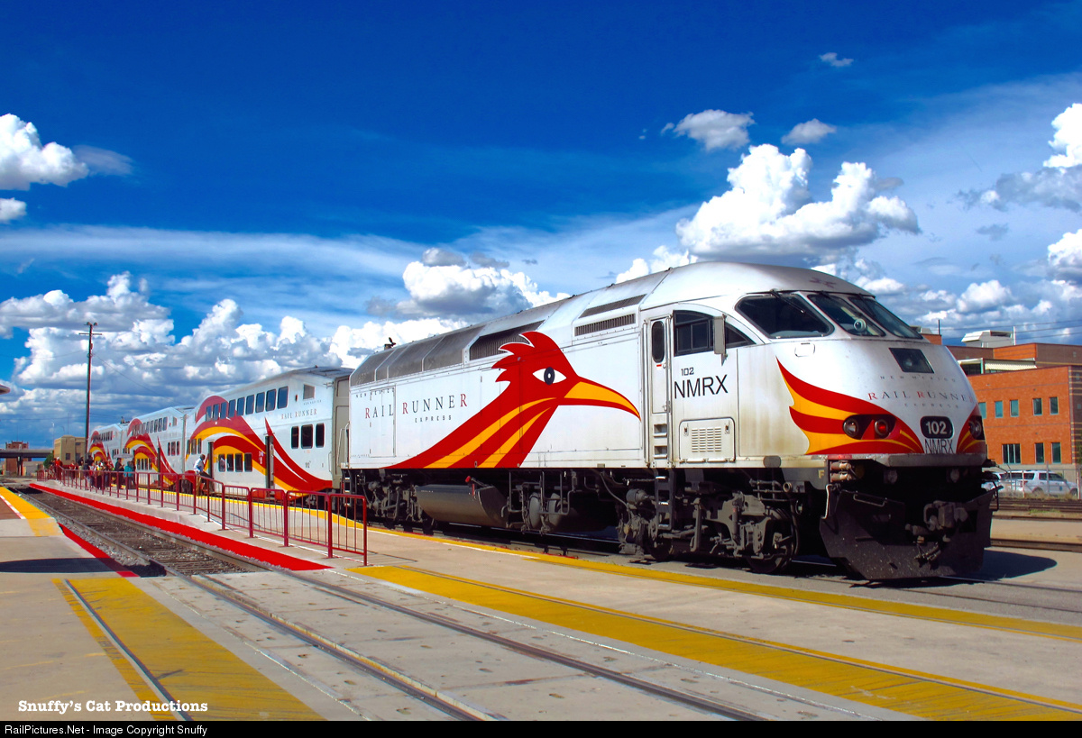 Рейл экспресс хонкай. MPI mp14b. Rail Runner Express New Mexico. Америка Express поезд. NMRX Train.