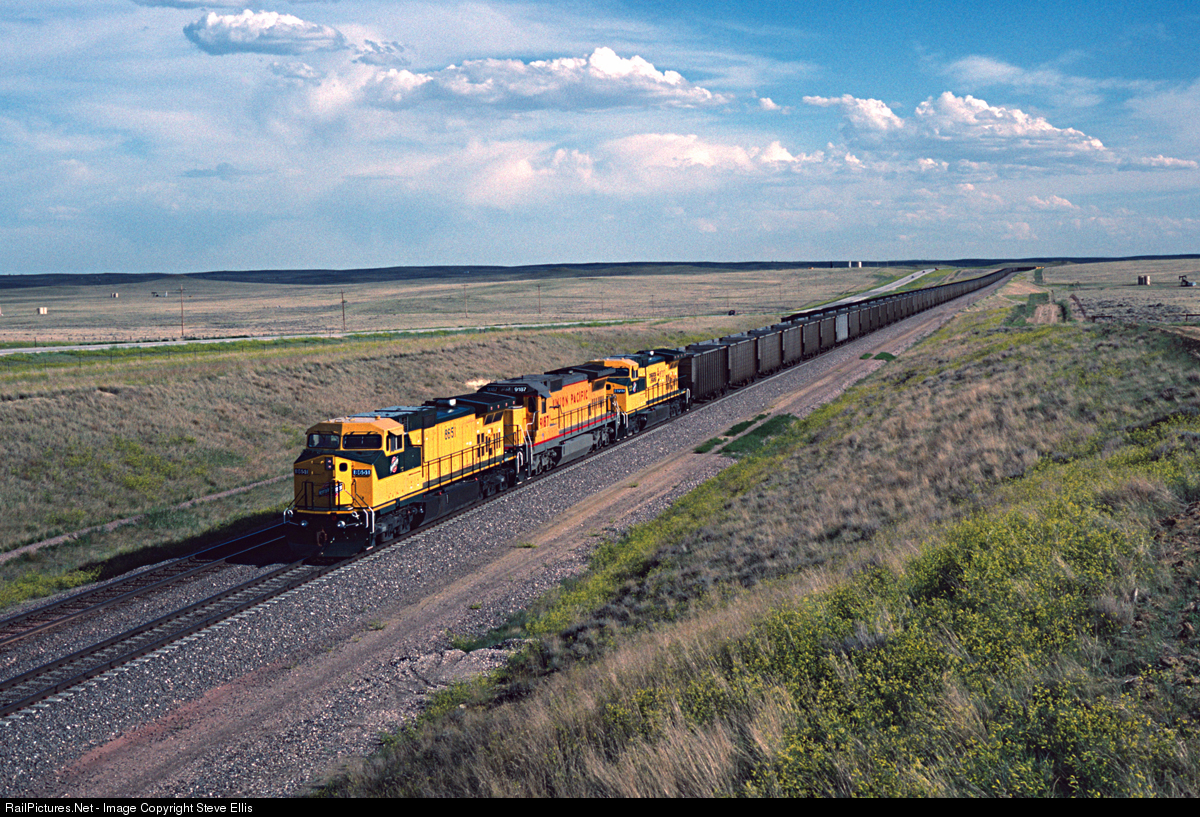 RailPictures.Net Photo: CNW 8651 Chicago & North Western Railroad