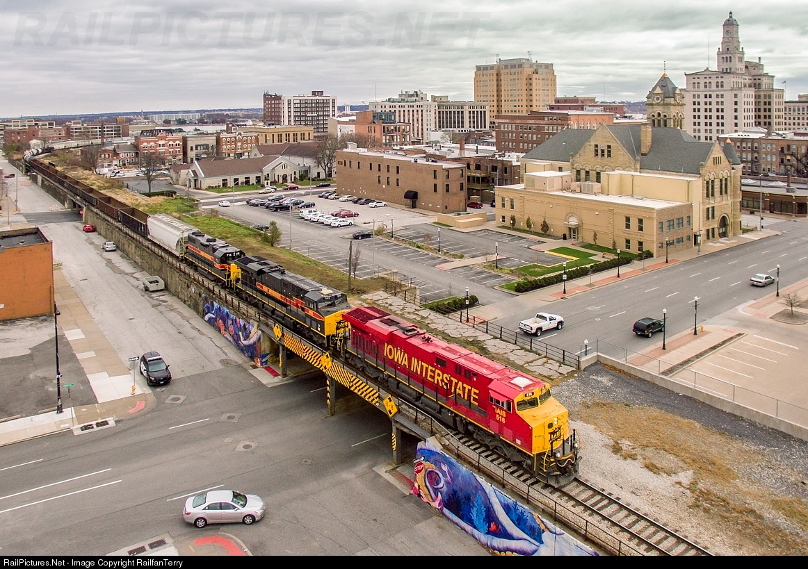 Escorts Davenport Iowa