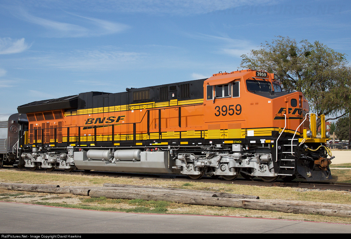 train,trains,railroad,rail,photos,pictures,photographs,Burlington Northern Santa...