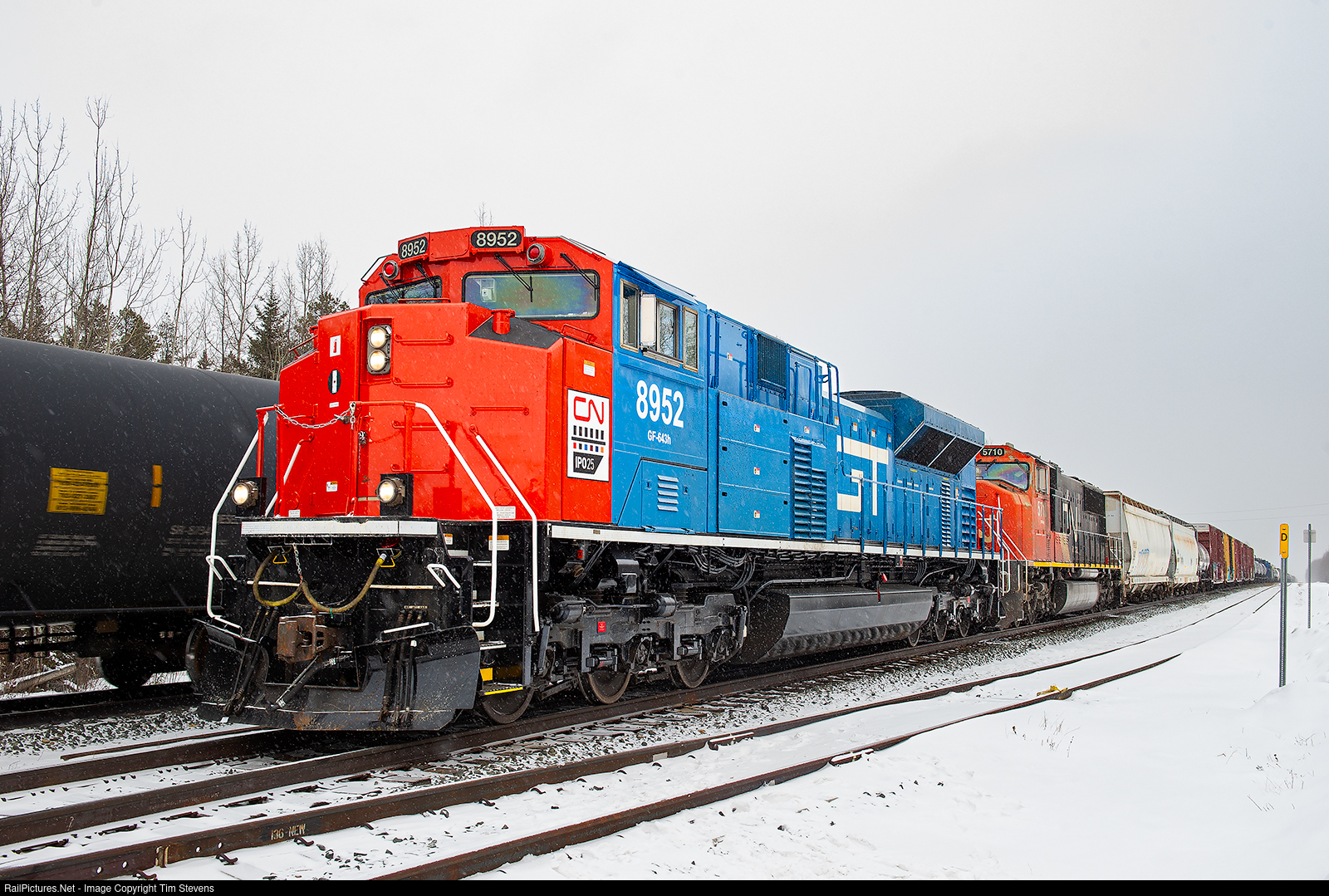 NTM RailPictures.Net Photo: CN 8952 Canadian National Railway