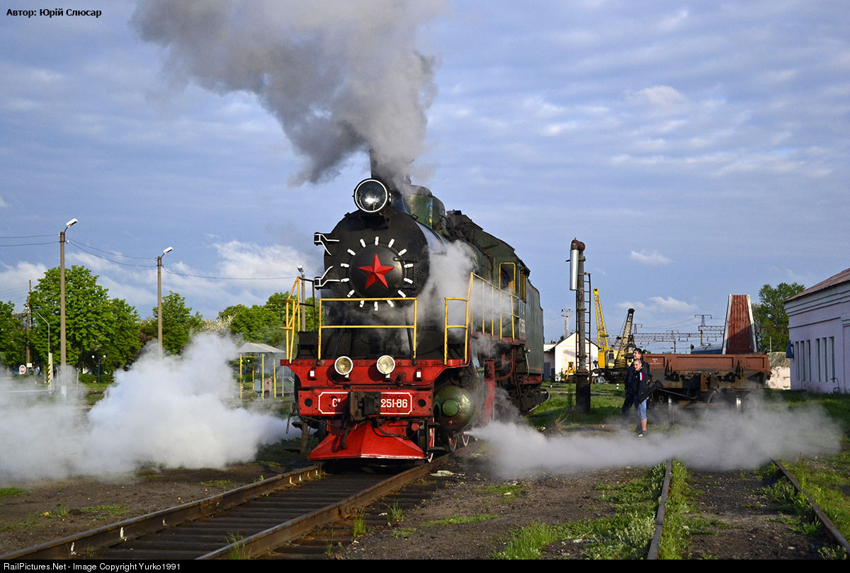 Звук паровоза с гудком. Паровоз великий новгород. Звук гудка паровоза громкий. Звук паровоза. Паровоз рижский вокзал.