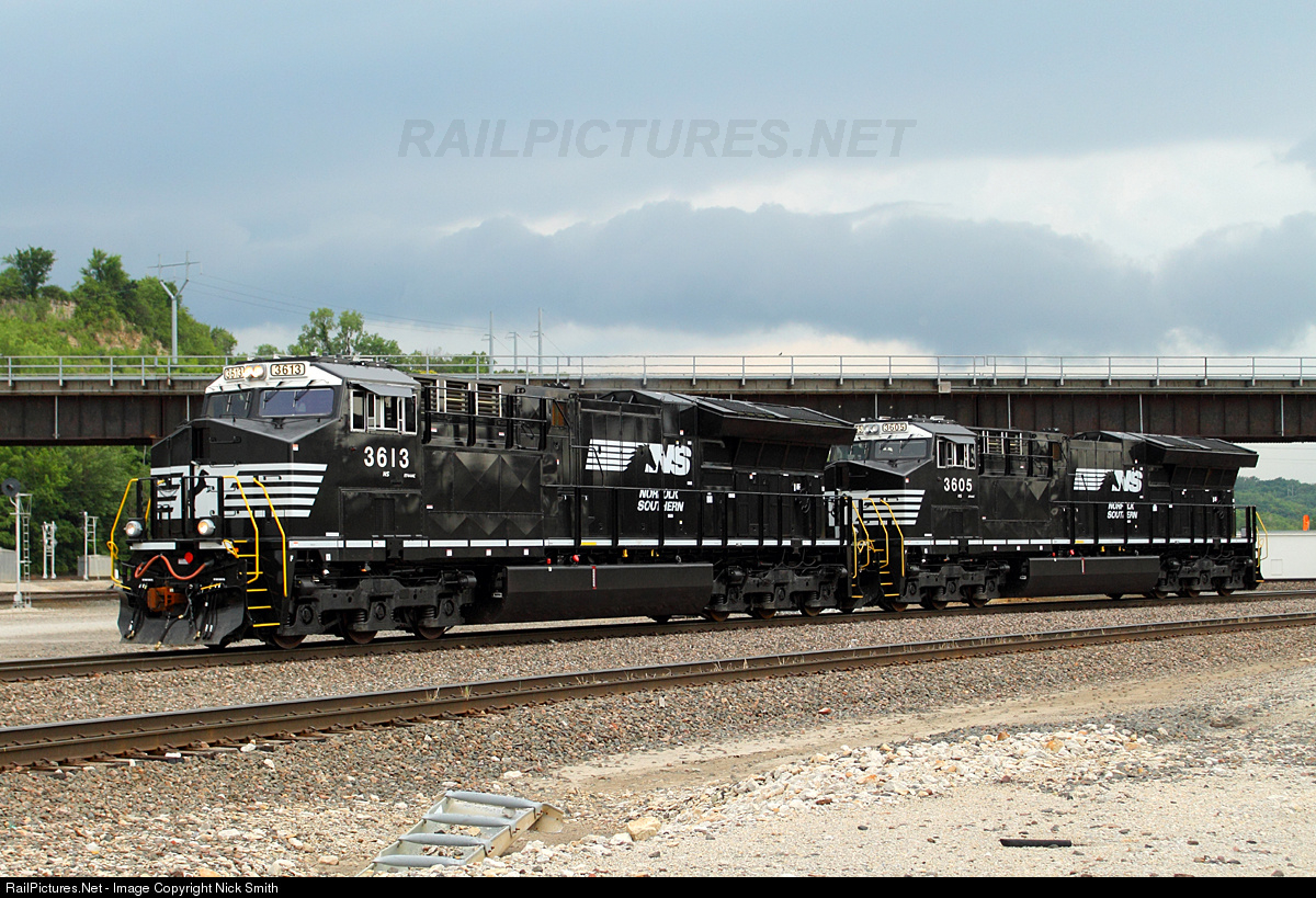 neco RailPictures.Net Photo: NS 3613 Norfolk Southern GE ET44AC at