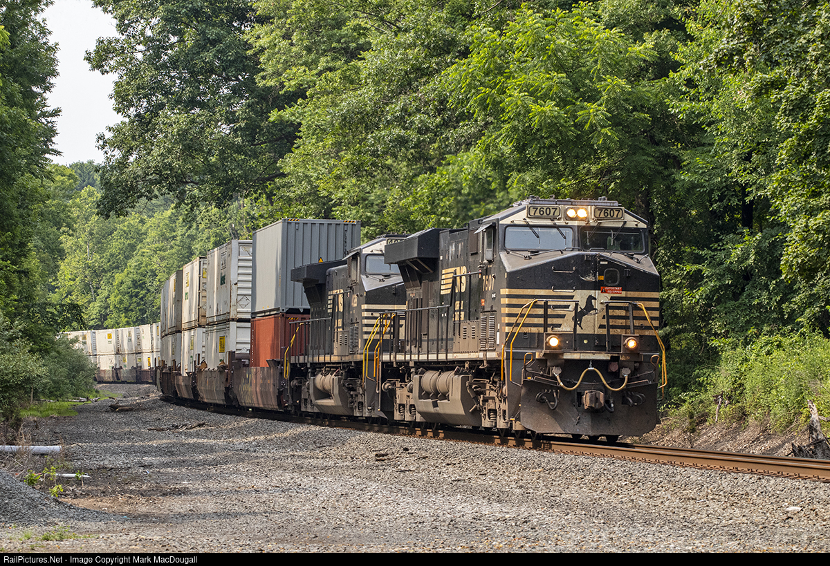 RailPictures.Net Photo: NS 7607 Norfolk Southern GE ES40DC