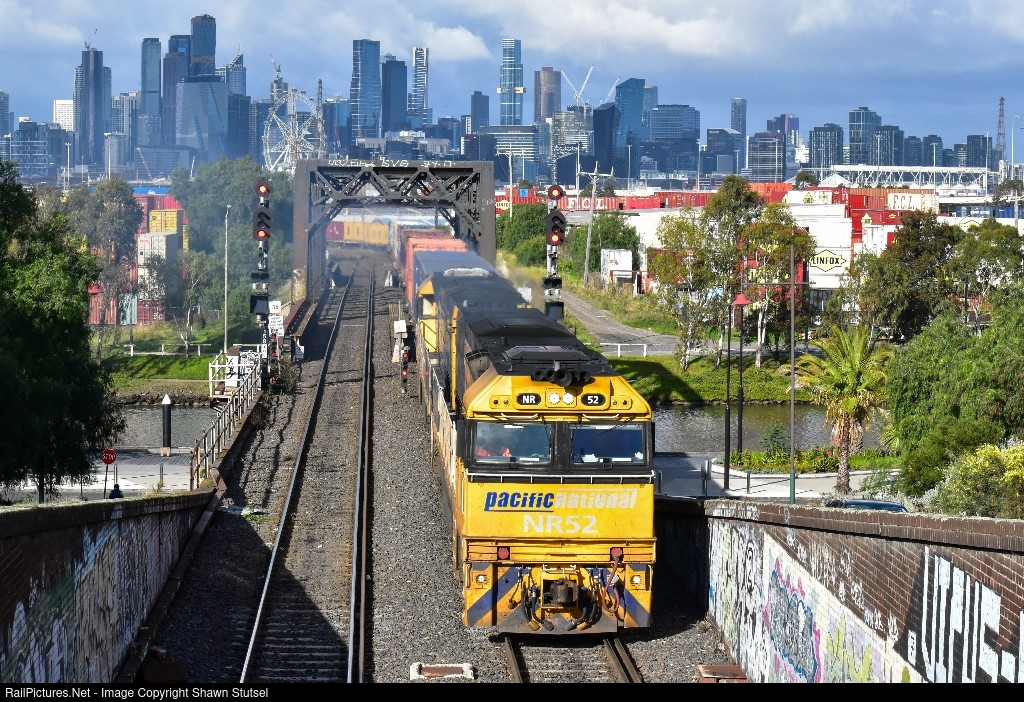www.railpictures.net/photo/831863/