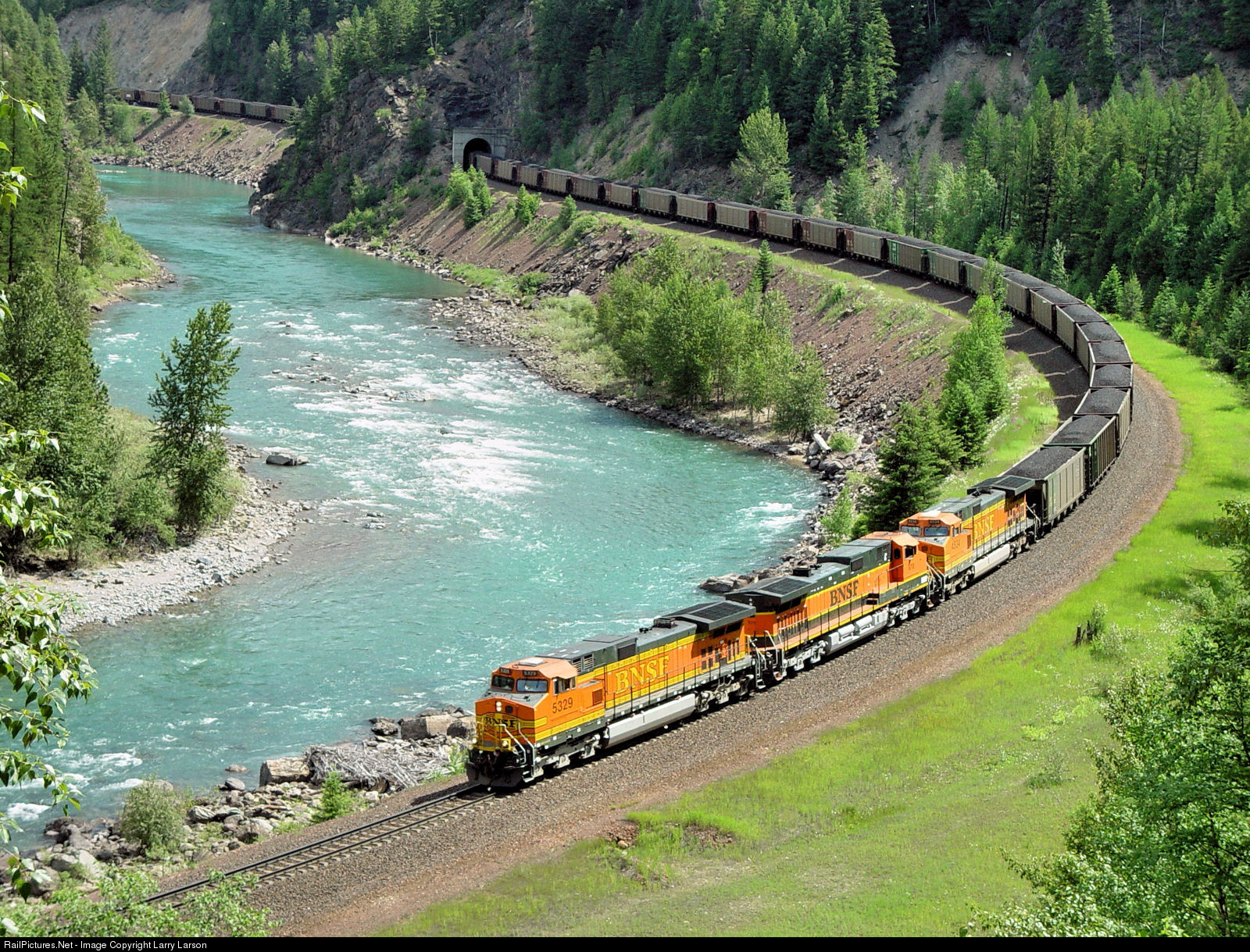 Видео дороги поезда. Железная дорога BNSF. Красивый поезд. О поездах и железной дороге. Поезд картинка.