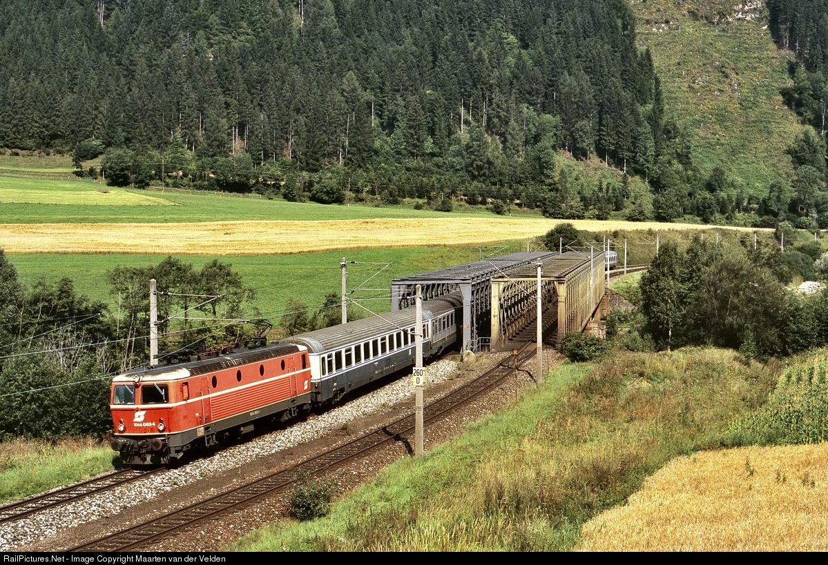 ル 年末のプロモーション RailPictures.Net Photo: State Austrian ÖBB 063-4 1044 その他