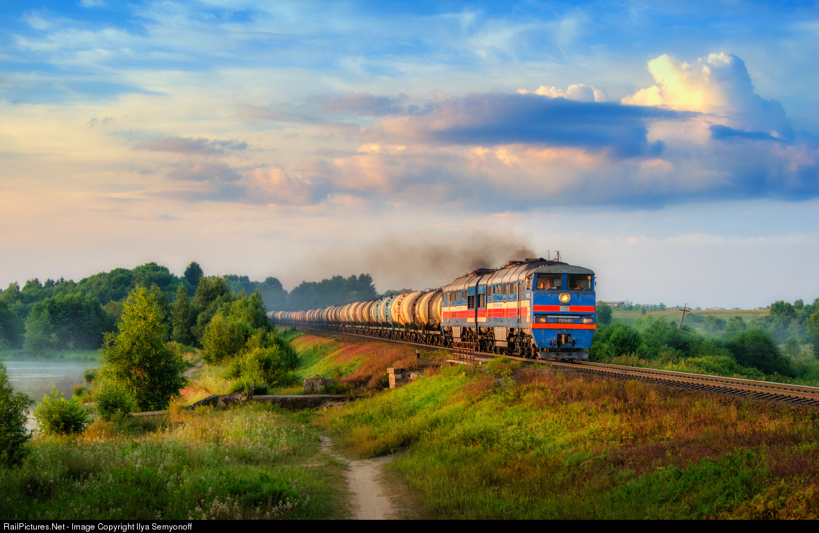 Железная дорога песни слушать. Пейзажи железной дороги. Пейзаж с железной дорогой. Поезда России. Пейзаж с поездом.