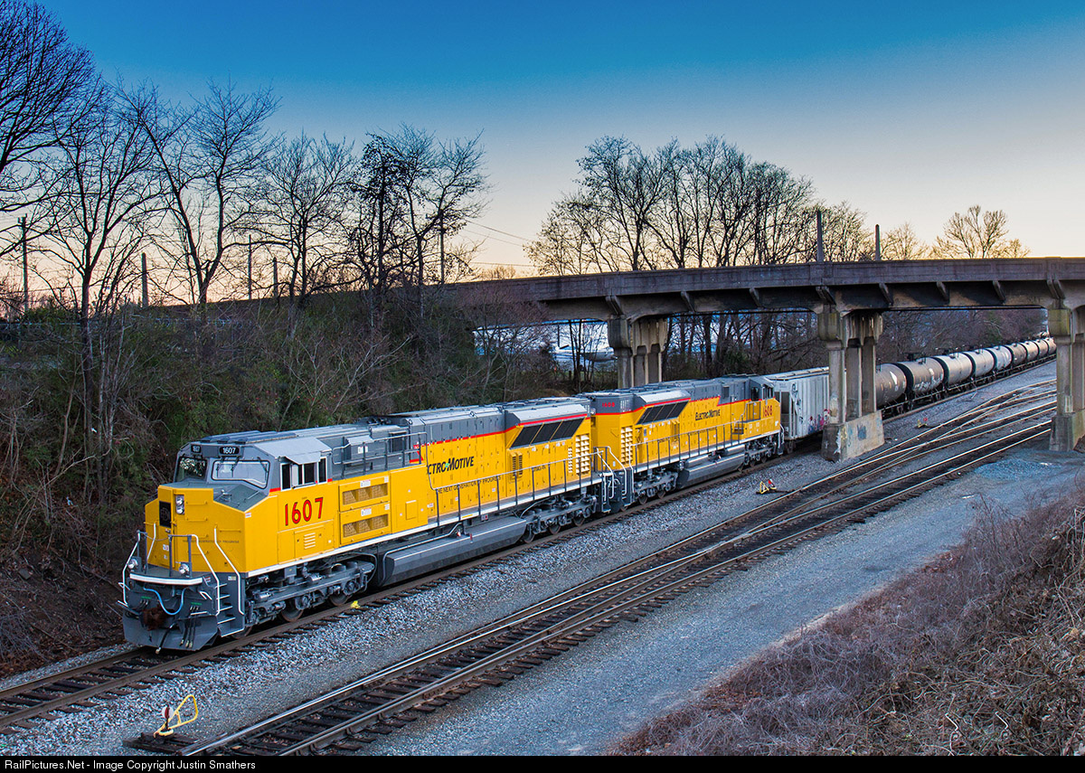 Railpictures Net Photo Emdx 1607 Emdx Emd Sd70ace T4 At Winston Salem North Carolina By Justin Smathers