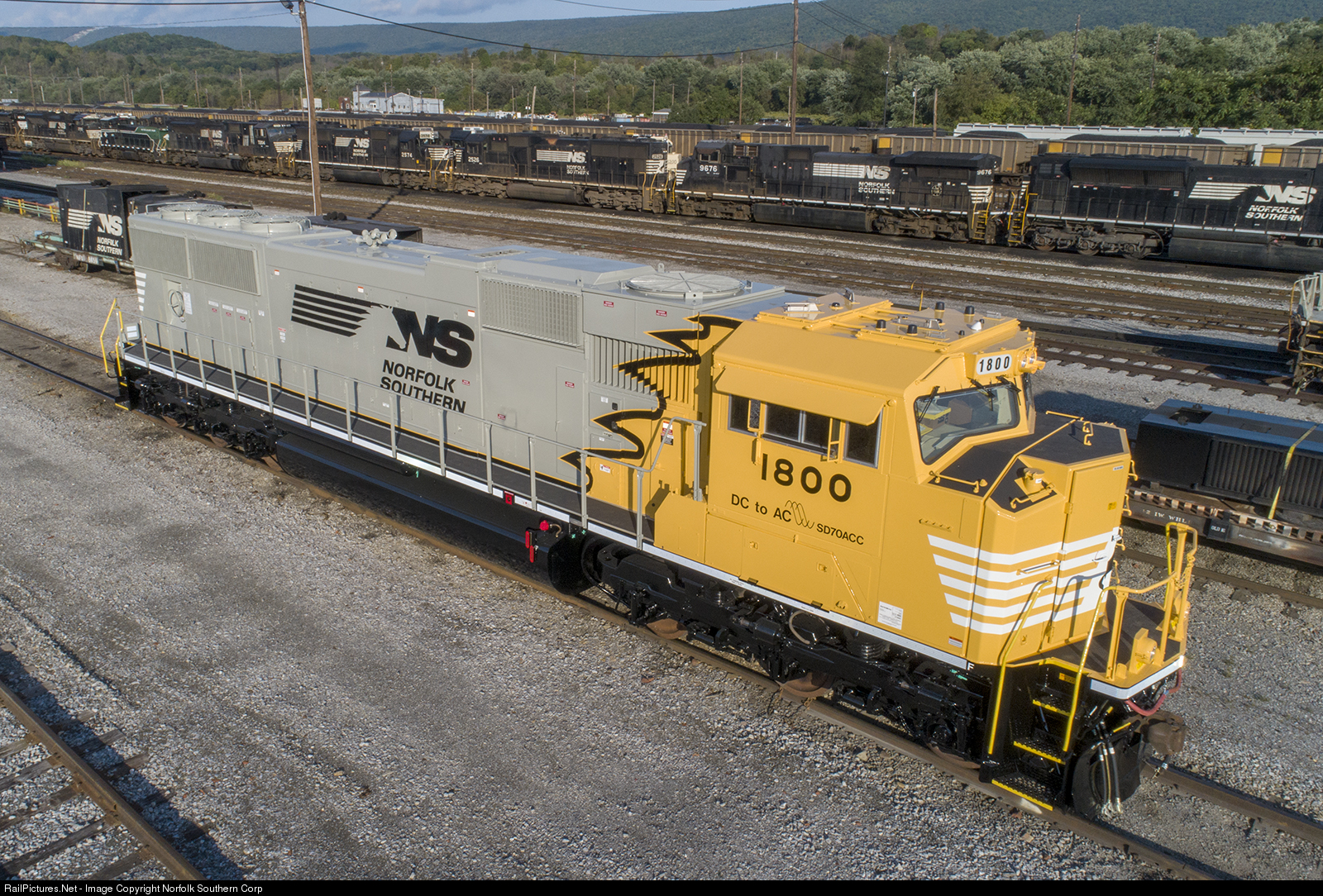 Railpictures Net Photo Ns 1800 Norfolk Southern Sd70acc At Altoona Pennsylvania By Norfolk Southern Corp Railpictures Net Photo Ns 1800 Norfolk Southern Sd70acc At Altoona Pennsylvania By Norfolk Southern Corp