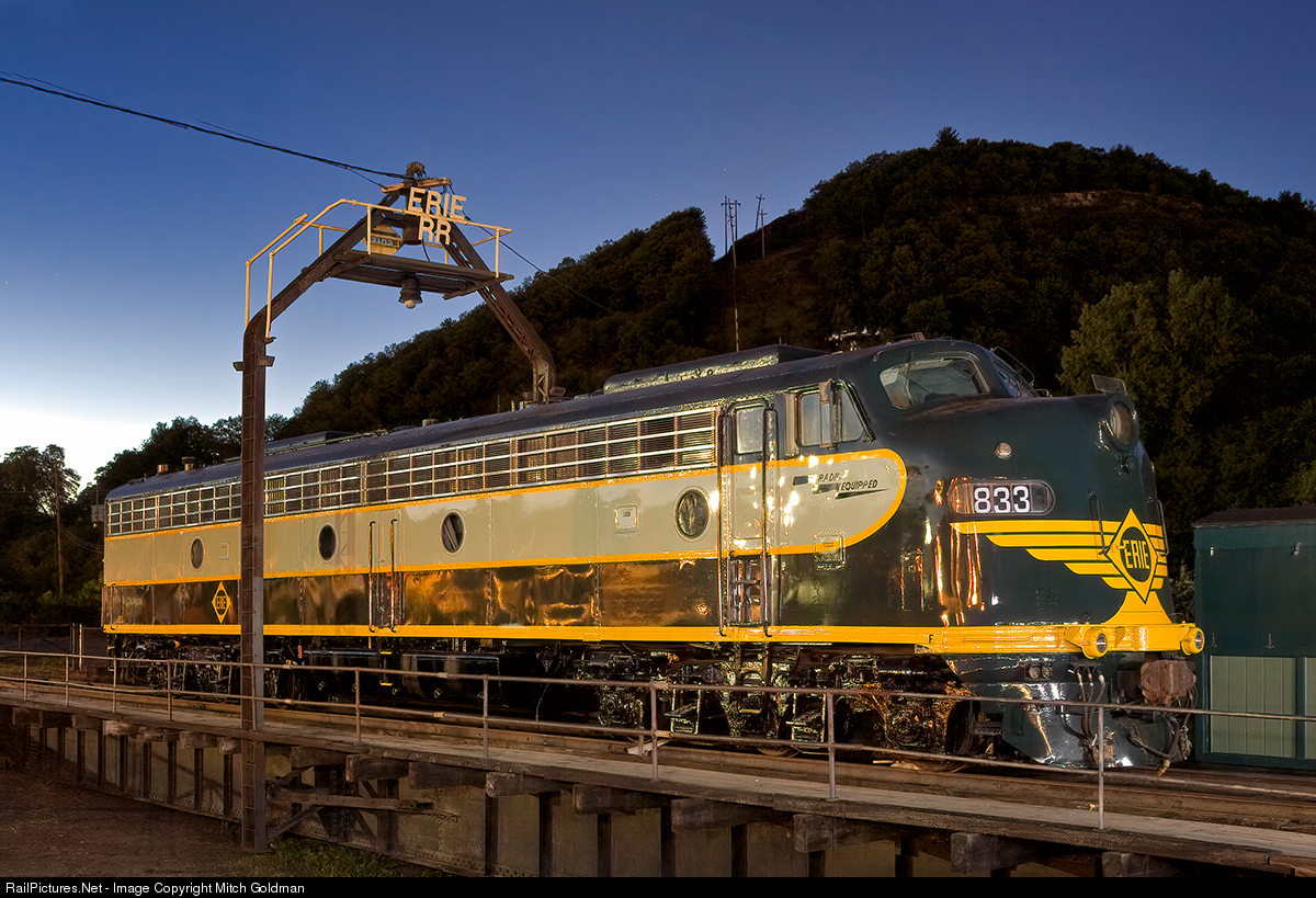 RailPictures.Net Photo: ERIE 833 Erie Railroad EMD E8(A) at