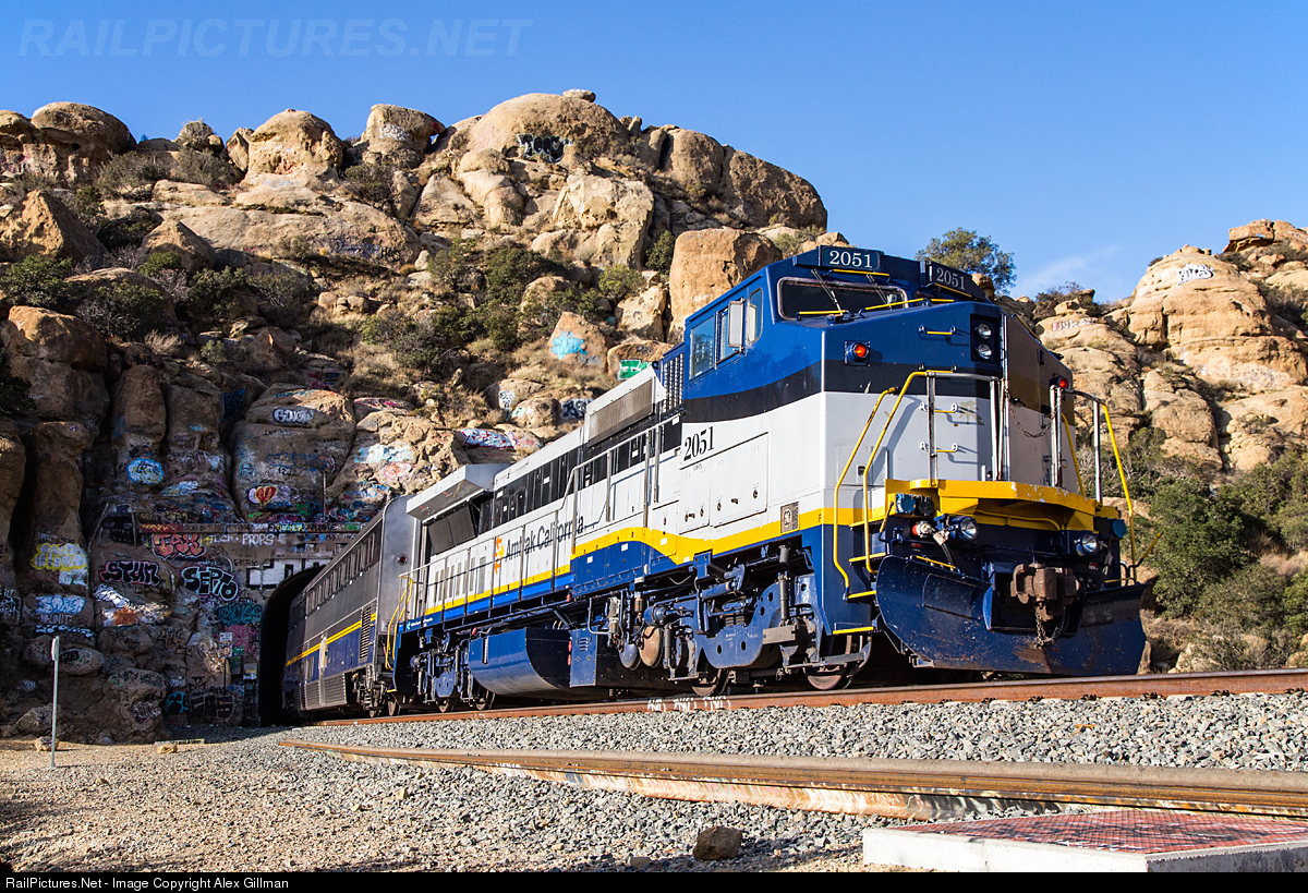 春のコレクション RailPictures.Net Photo: CDTX 2051 Amtrak California GE Oゲージ