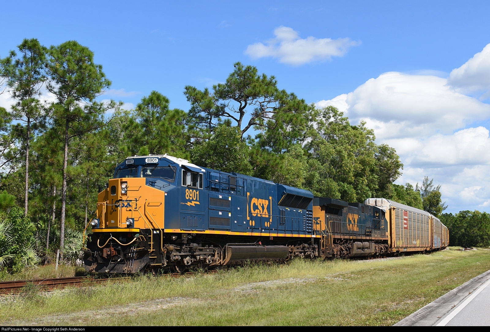 High quality photograph of CSX Transportation (CSXT) EMD SD70ACe-T4 CSXT 89...