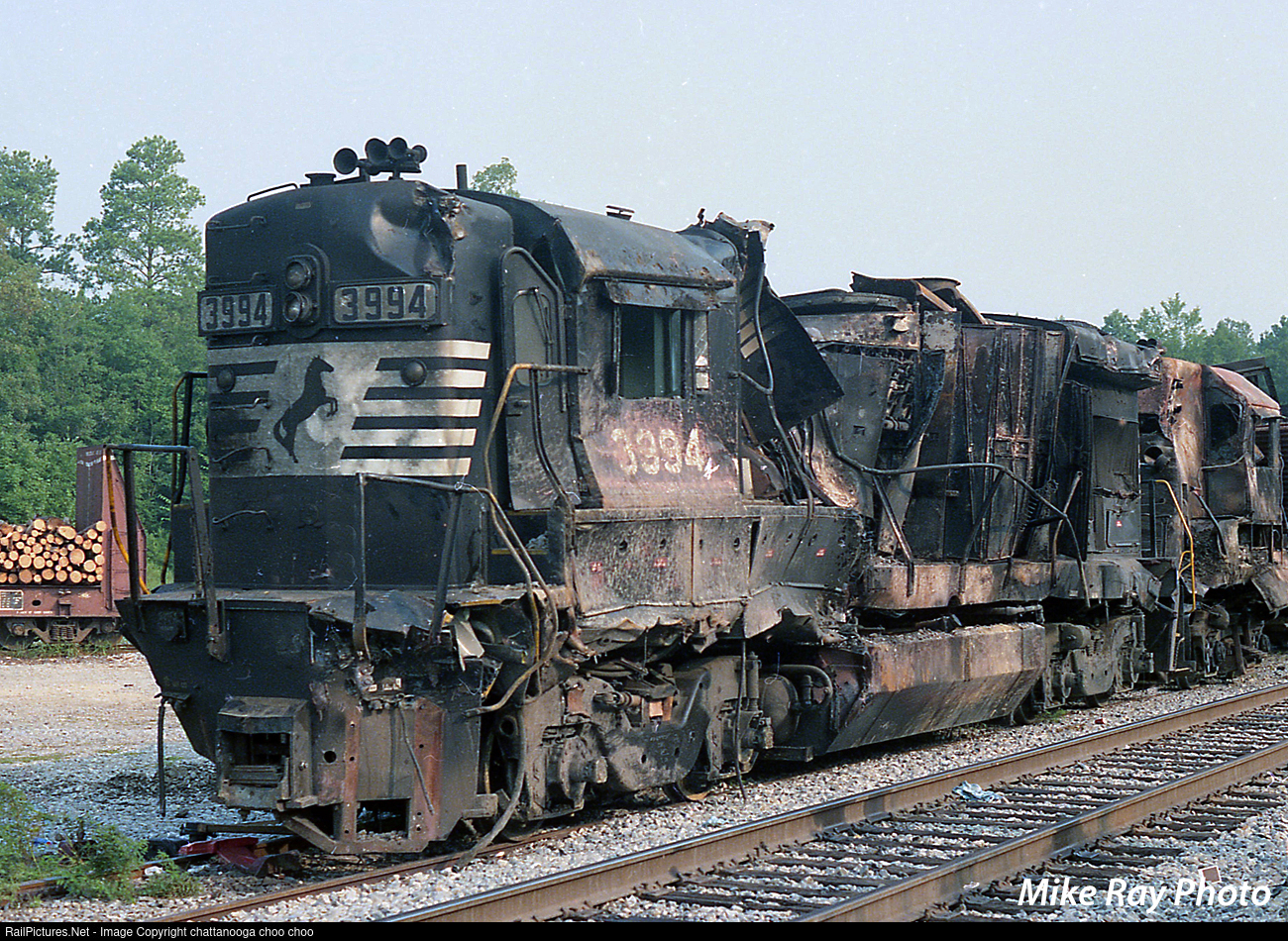 RailPictures.Net Photo: NS 3994 Norfolk Southern GE B23-7 at Sugar Valley, Georgia by chattanooga choo choo RailPictures.Net Photo: NS 3994 Norfolk Southern GE B23-7 at Sugar Valley, Georgia by chattanooga choo choo