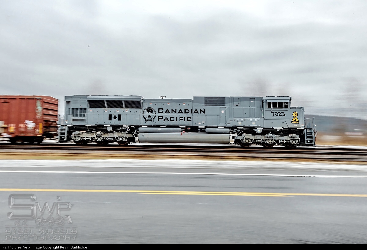 Railpictures Net Photo Cp 7023 Canadian Pacific Railway Emd Sd70acu At Port Henry New York By Kevin Burkholder