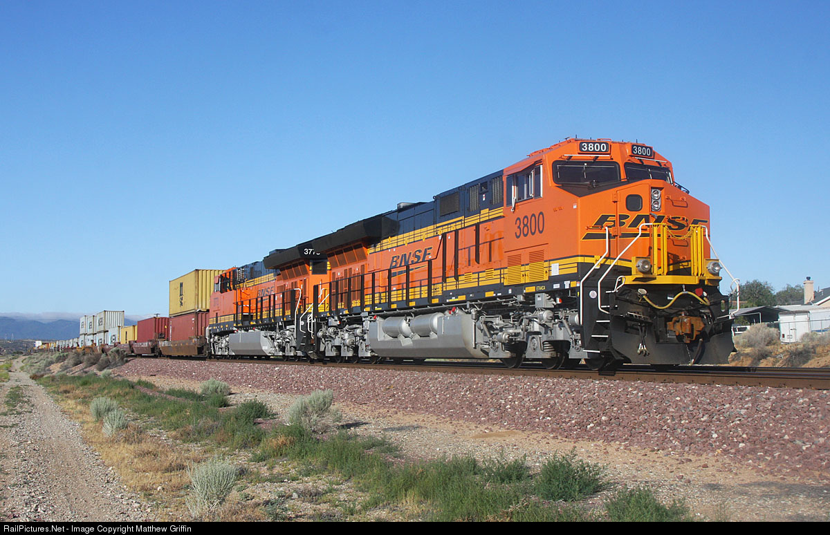 High quality photograph of BNSF Railway GE ET44C4 BNSF 3800 at Hesperia, Ca...