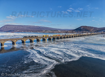 Current Photo of the Week Thumbnail